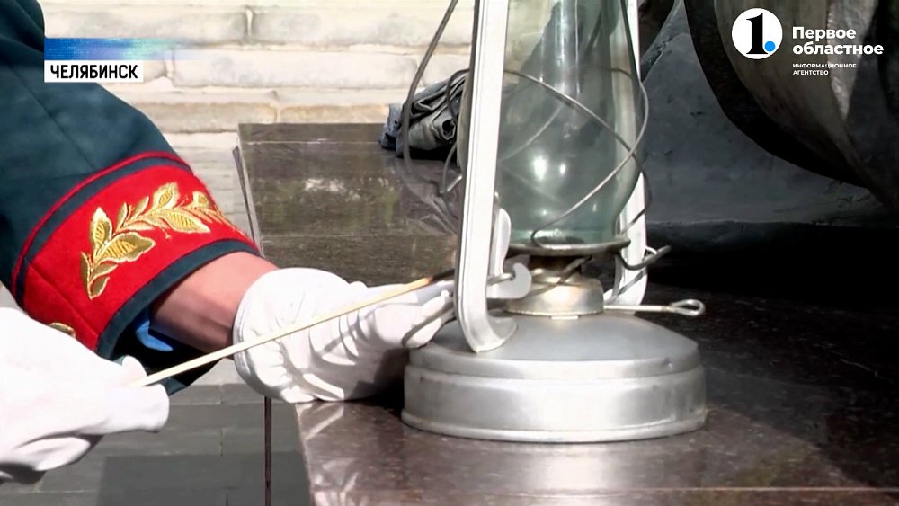 Знак уважения и благодарности: школьники передали «Огни Победы» ветеранам ВОВ