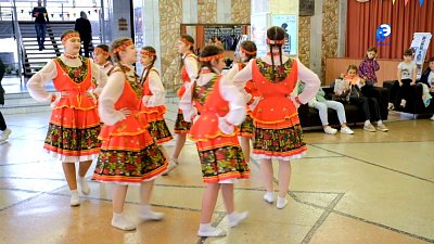 Бисер, макраме и свечи из вощины! В Миассе прошёл фестиваль народных промыслов