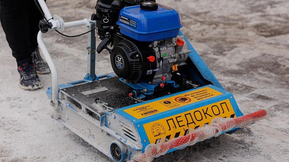 Очищать улицы Челябинска от наледи будут с помощью ледокола предстоящей зимой