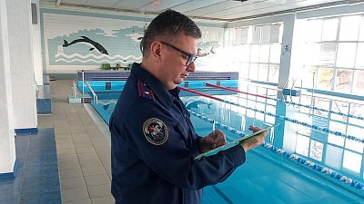 В Челябинской области ребенка госпитализировали с отравлением после посещения бассейна