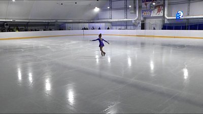 Фигуристки спортшколы «Старт» открыли сезон