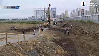 В Челябинске продолжают строительство крытого футбольного манежа