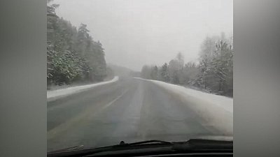 На трассах Челябинской области выпал снег