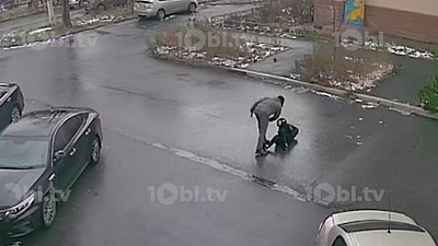 В поселке под Миассом мужчина несколько раз ударил ребенка