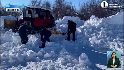 Борьба со снежной стихией: спасатели проверяют готовность к неблагоприятным погодным условиям