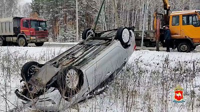 В Челябинской области полицейские помогли водителю после ДТП