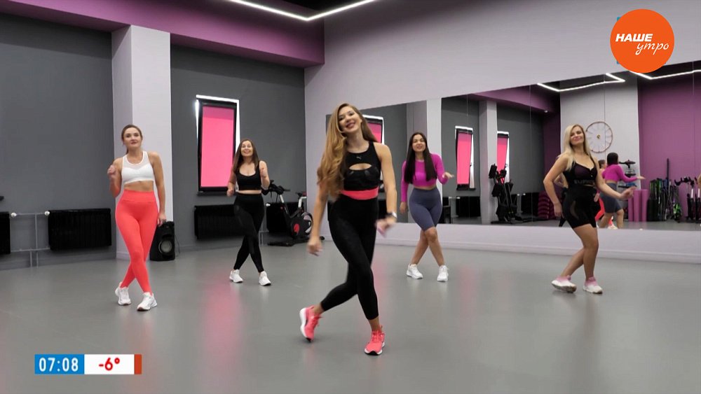 Танцы в стиле 90-х в рубрике «Проснись и танцуй»