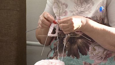 Подарок «торопыжкам»: Серебряные волонтёры Миасса помогают недоношенным детям