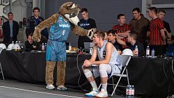 На челябинском заводе «Конар» стартовал турнир по баскетболу 3×3