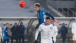 Футболисты «Челябинска» одержали минимальную победу над ФК «Новосибирск»