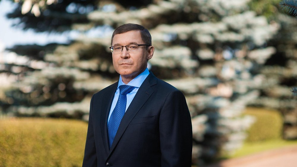 Владимир Якушев поздравил уральцев с Днем народного единства