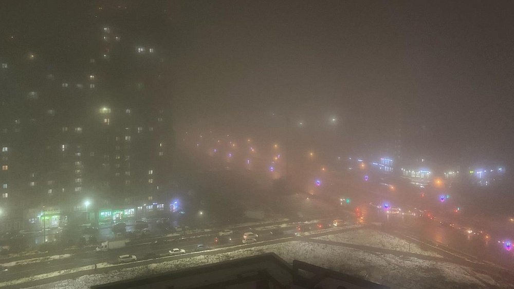 Жителей челябинского Академ Риверсайд напугали взрывающиеся во дворе петарды