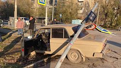 20-летняя девушка пострадала при столкновении двух автомобилей в Челябинске