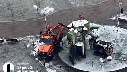 На набережной Челябинска демонтируют детский аттракцион