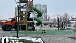 На набережной Челябинска демонтируют детский аттракцион