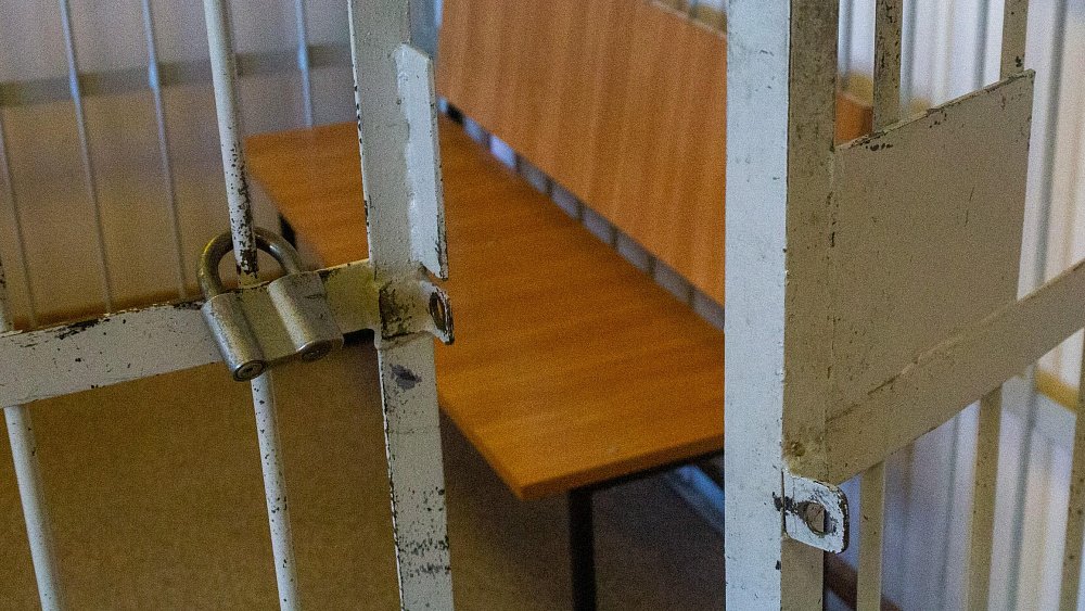 Две жительницы Каслей похитили женщину и заставили ее рыть себе могилу