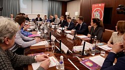 Алексей Текслер предложил предприятиям взять наставничество над всеми колледжами в Челябинской области