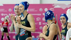 Ватерполистки «Уралочки» дважды сыграли вничью с командой легенд на «Матче звезд»