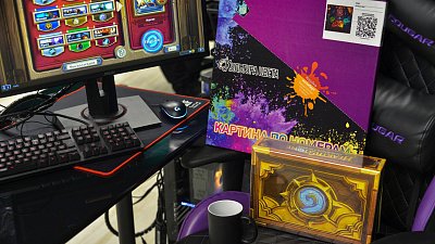 Победитель кибертурнира по HearthStone получил в подарок настольную игру
