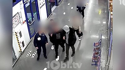 В Магнитогорске мужчина вынес из гипермаркета товары на 11 тысяч рублей