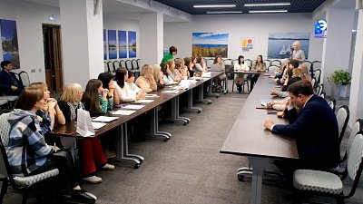 Представители власти провели деловую встречу с женами участников СВО