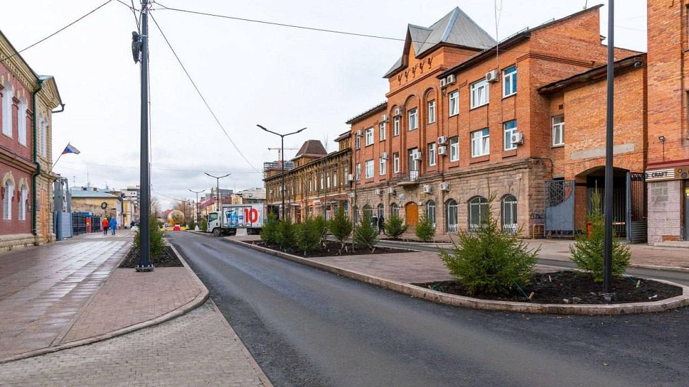 В Челябинске благоустроили улицу Карла Маркса на перекрестке с Кировкой