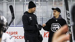 Хоккеист Мэдисон Бауи провел мастер-класс в академии «Трактор»