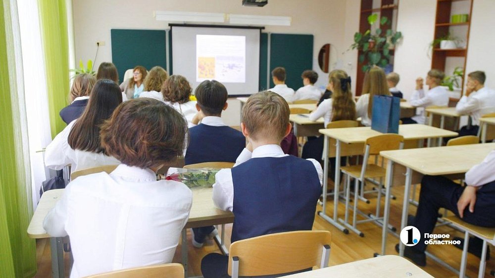 Госдума проголосовала за запрет мобильников на уроках