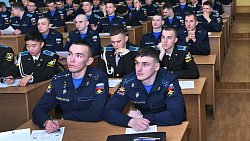 Офицеры и курсанты Челябинского филиала Военно-воздушной академии написали Географический диктант