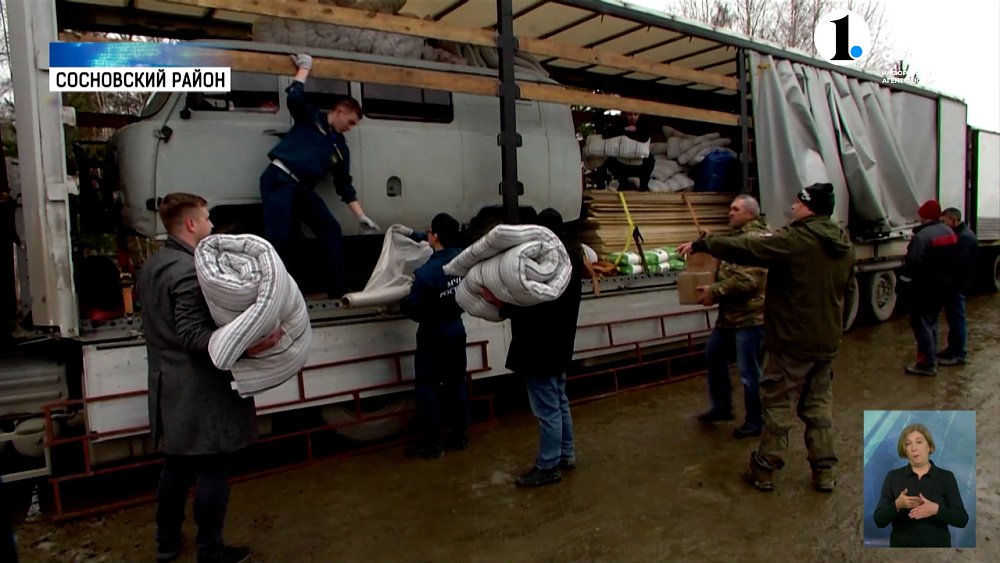 Владимир Бекишев отправился в поездку для передачи гуманитарной помощи