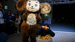 На Кировке устроили танцы в честь Всемирного фестиваля молодежи