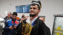 Челябинский боксер завоевал золото чемпионата Европы и пообещал жениться