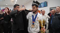 Челябинский боксер завоевал золото чемпионата Европы и пообещал жениться