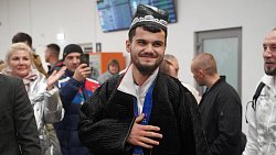 Челябинский боксер завоевал золото чемпионата Европы и пообещал жениться