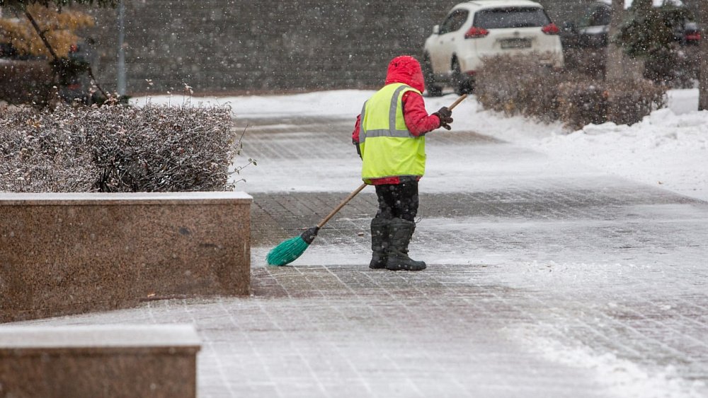 Сильный ветер и ледяной дождь прогнозируют в Челябинской области 23 ноября