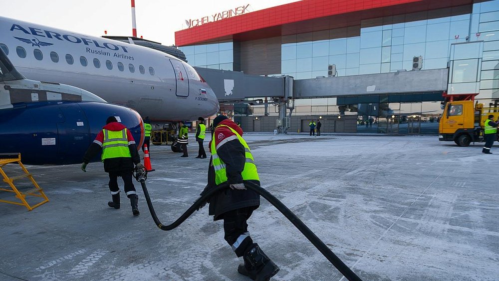 Самолет из Москвы полчаса кружил над Челябинском из‑за обледенения ВПП
