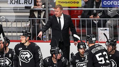 Алексей Текслер оценил работу тренерского штаба хоккейного клуба «Трактор»