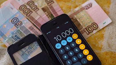 Большую часть зарплаты тратят на еду 41% челябинцев