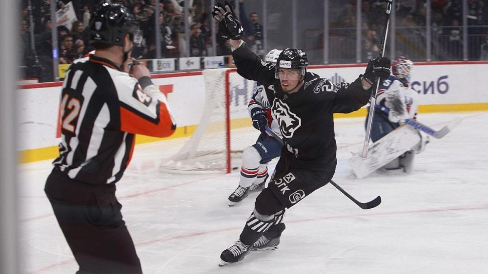 Хоккейный клуб «Трактор» победил «Торпедо» и прервал серию из трех поражений подряд