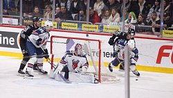 Хоккейный клуб «Трактор» победил «Торпедо» и прервал серию из трех поражений подряд