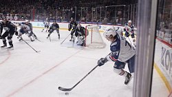 Хоккейный клуб «Трактор» победил «Торпедо» и прервал серию из трех поражений подряд