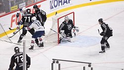 Хоккейный клуб «Трактор» победил «Торпедо» и прервал серию из трех поражений подряд