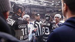 Хоккейный клуб «Трактор» победил «Торпедо» и прервал серию из трех поражений подряд