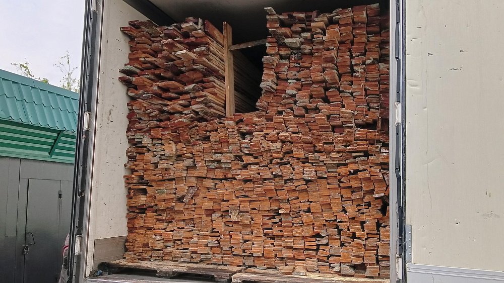 На Челябинской таможне пресекли незаконный вывоз древесины на 10 млн рублей