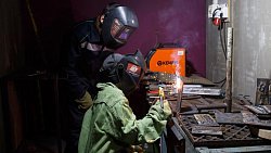 В Златоусте подростки из Ясиноватой получают профессии повара и сварщика