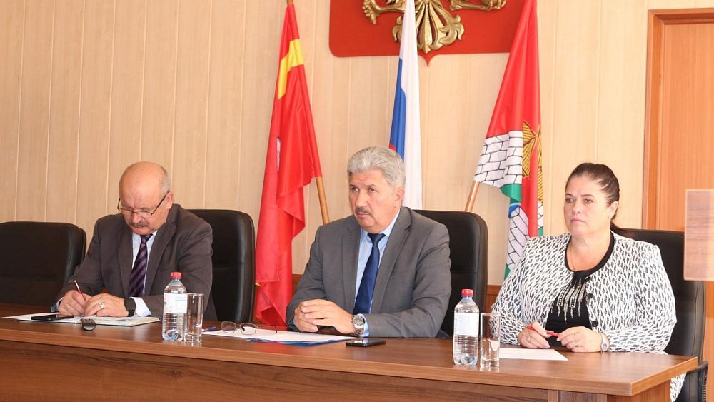 В Еткульском районе на второй срок переизбрали главу