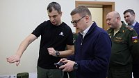 Алексей Текслер передал бойцам СВО произведенные в Челябинске беспилотники