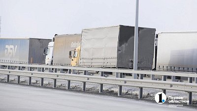 В Челябинской области из‑за гололедицы и снегопада продлили ограничение движения на трассе М-5