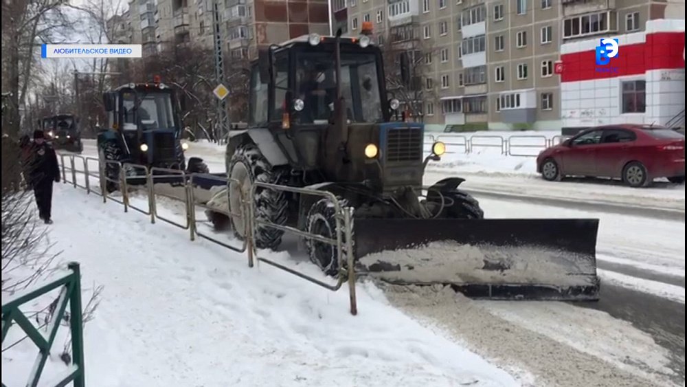 Дороги Миасса очищают от снега