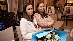 В Челябинске наградили победительниц семейного фотоконкурса «В ожидании чуда»